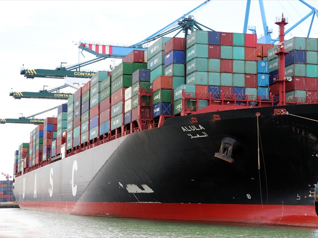 Zeebrugge Harbour - Container ship